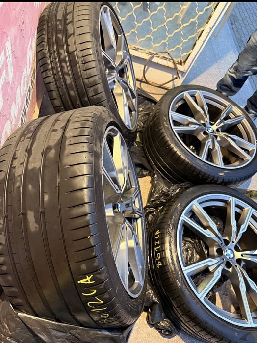 Гуми с джанти BMW G05 X5 M50 22.цола