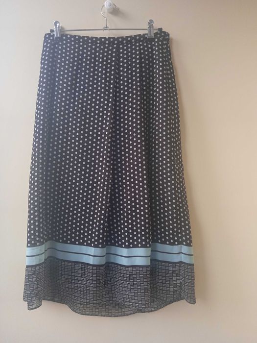 САМО 4 лв. - Дамска пола до прасеца - Внос!