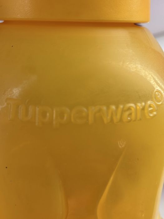 Бутылочки Tupperware