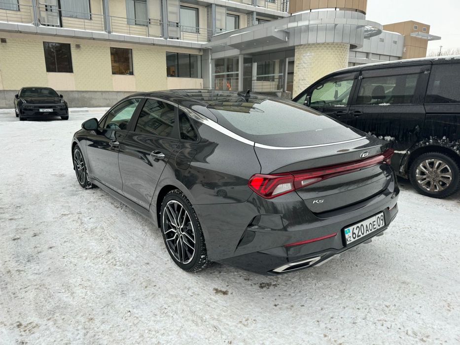 Продается Kia K5 2021 года Nobblesse