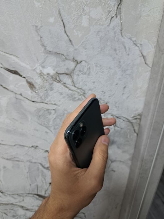iPhone 11 pro очилмагян Ваккум холата