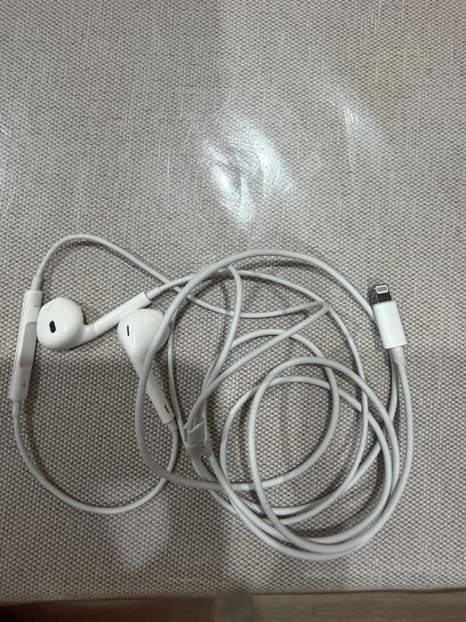 Наушники earpods проводные