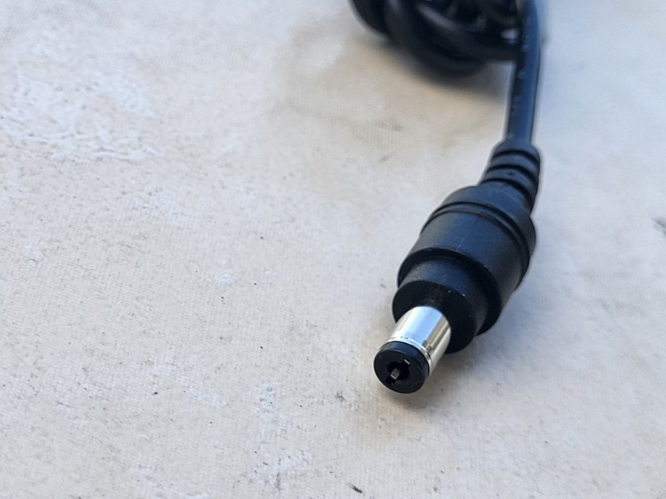 Alimentator 5,7V 3A Delta Electronics mufa 5,5mm