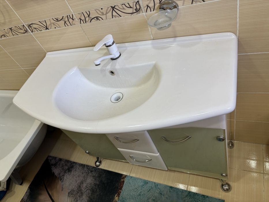 Мебель для ванной шкаф раковина