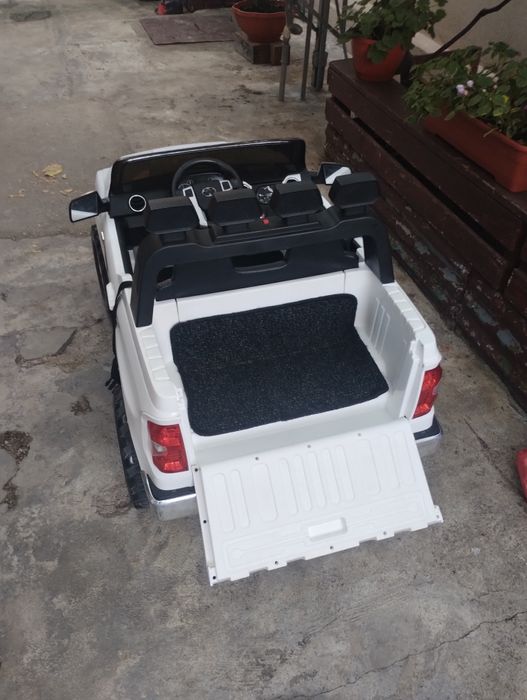 Mașinuță electrica