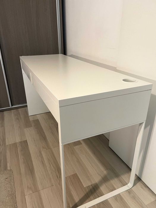 Birou Alb Ikea Micke 142x50cm, birou munca de acasa