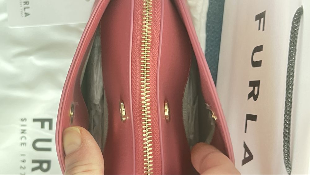 Furla ZELDA mini crossbody VI.Топ цена,100% оригинал.Сериен номер,нови