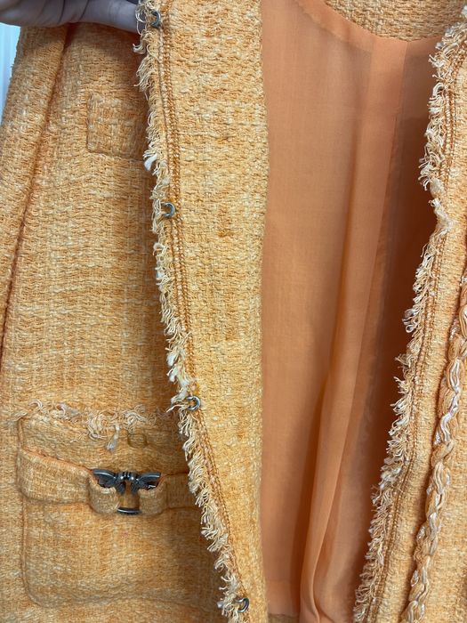 Ново сако Pinko букле