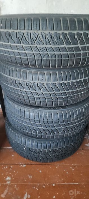 Продам зимние шины 235/55/19