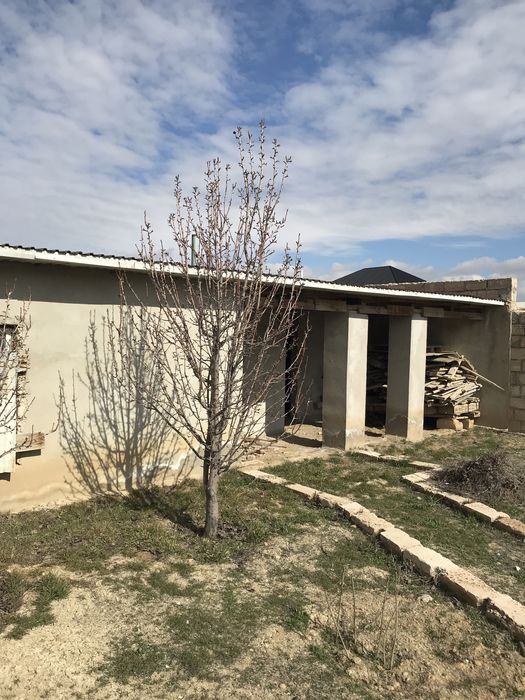 Жер уй сатылады.