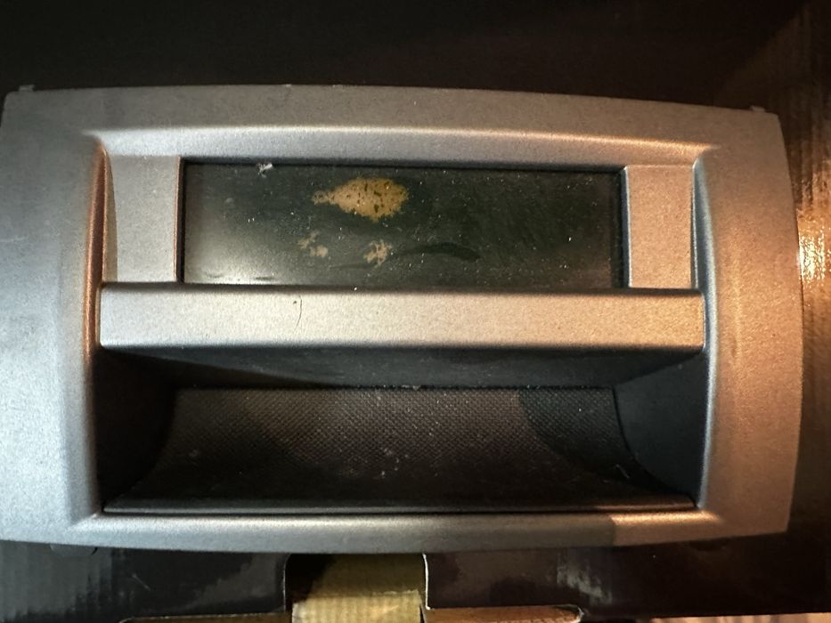 Комплект ФАБРИЧНО CD РАДИО PEUGEOT 407 SW (2004-2008)  и дисплеи