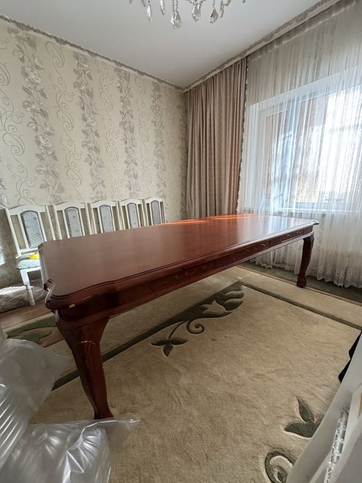 Продам стол 2,35 м