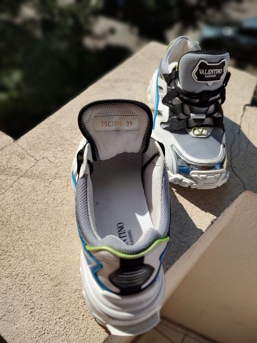 Valentino Garavani originali 100% unisex