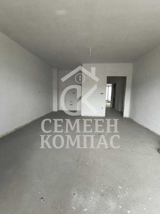Продава се Тристаен апартамент в Пловдив, Остромила - 110 кв.м за 668 €/кв.м - Снимка #2