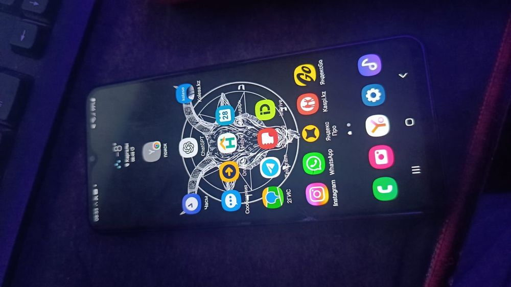 Срочно продам телефон