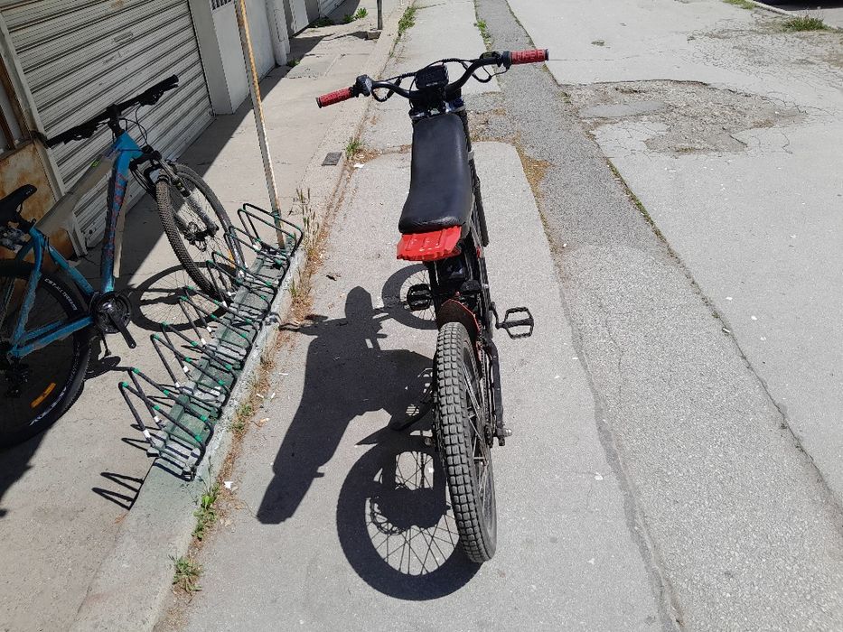 GT 73 Ел скутер с педали