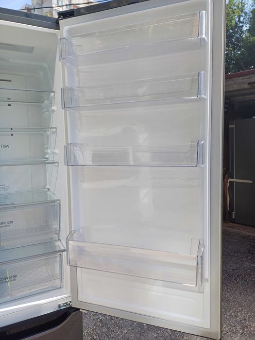 Хладилник LG NoFrost