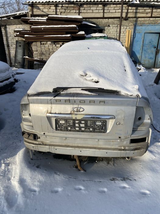 Продам Приоры по запчастям
