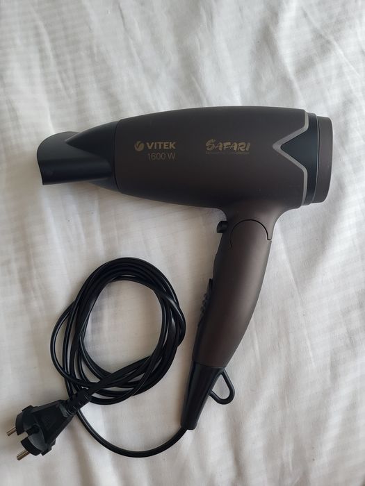 Продаётся фен Vitek