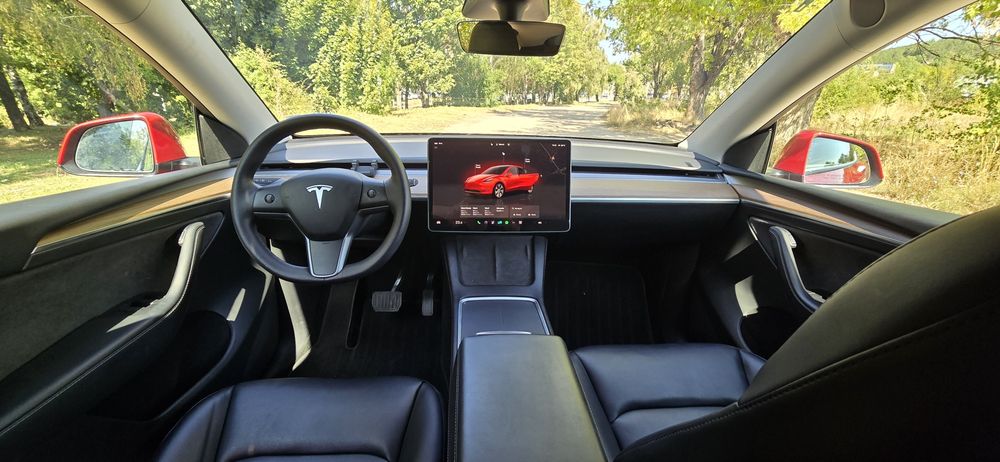 Tesla Model Y Dual Motor Long Range