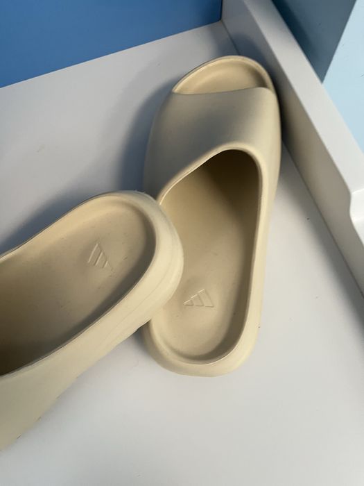 Yeezy slides.