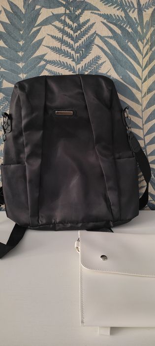 Продам 10  женских сумок