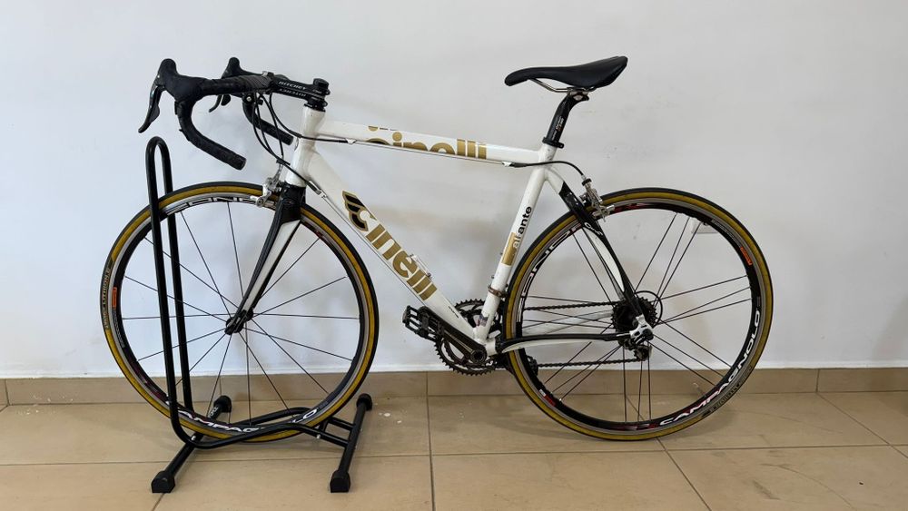 Cinelli Allante Columbus Carbon / Campagnolo Veloce / Campagnolo Khamsin