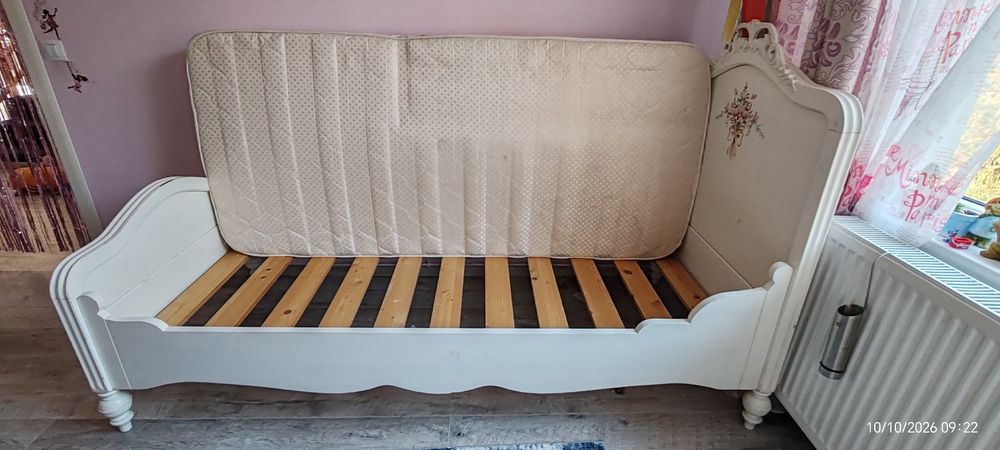 Pat alb 90 /200 cu saltea ortopedica