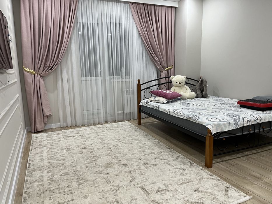 Продам 4 ком квартиру 145 кв м