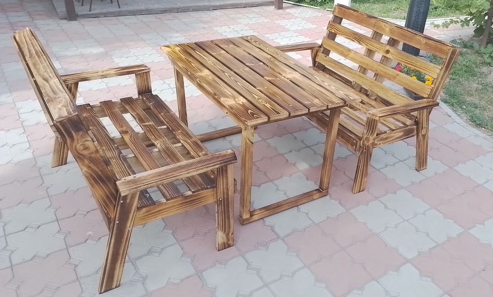 Садовые столы со скамейкой