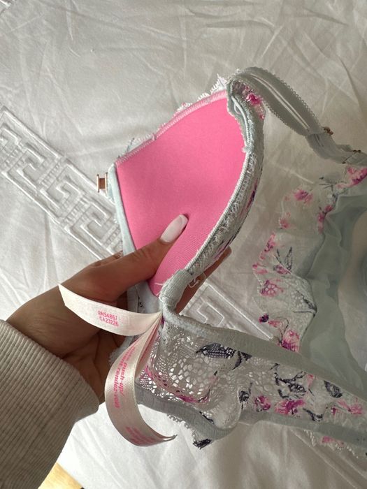Сутиен Victoria’s Secret дантелен “brallete”