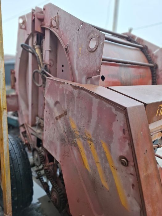 Рулонный пресс подборщик