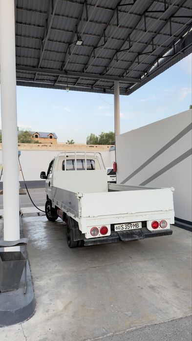 Kia bonga 1tona 200 Starex mator