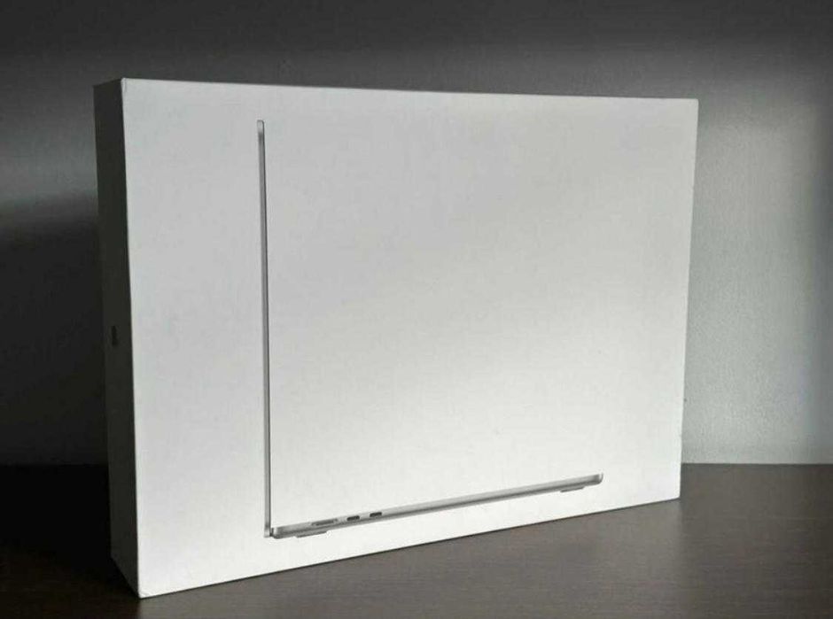 APPLE MacBook Air 15; M2; Sigilat