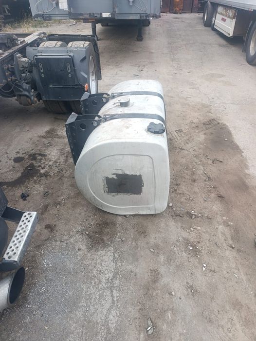 Топливный бак Volvo 550л