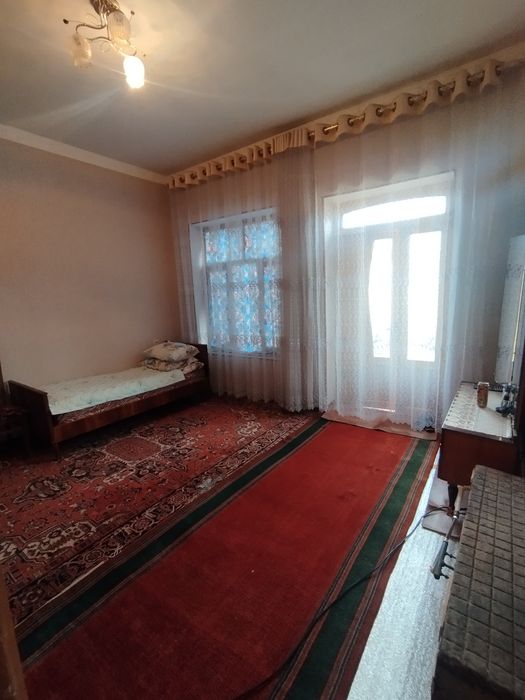 Perekryostka  katta yolni yuzida 350ming$ Uy 8 sotix