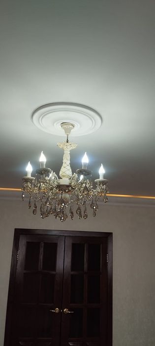 Продаётся две люстры