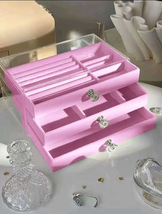 cutie de bijuterii cu mai multe grile