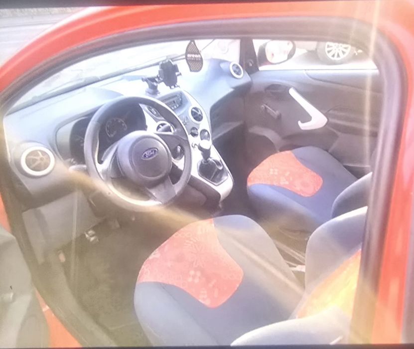 Vand Ford Ka 2009 1.2 benzină 180.000km 1 499e