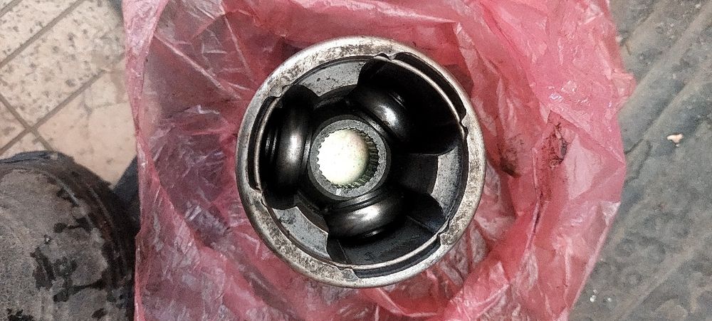 Продам амортизаторы субару б3,