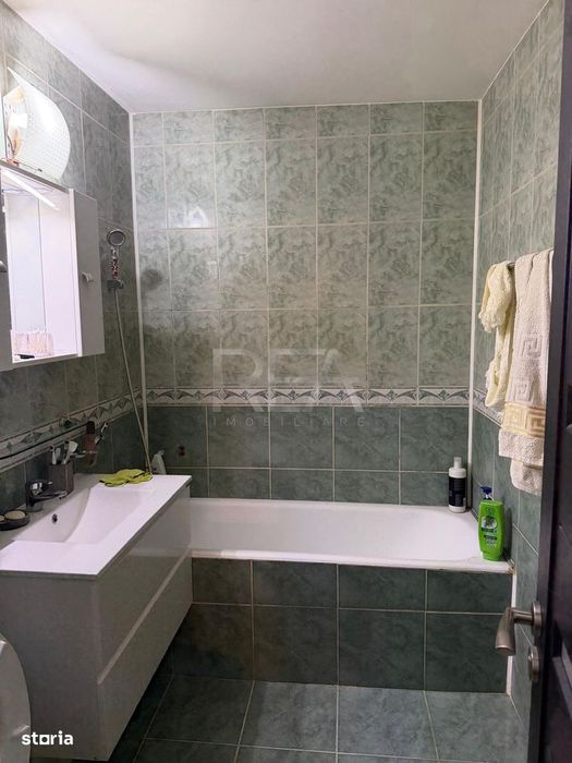 4 camere, decomandat, et 1/4, bloc 1986, 85mp-Gorjului