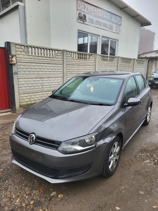Dezmembram Volkswagen Polo 6R 1.2 B 2011 Capota/Trager/Bara fata