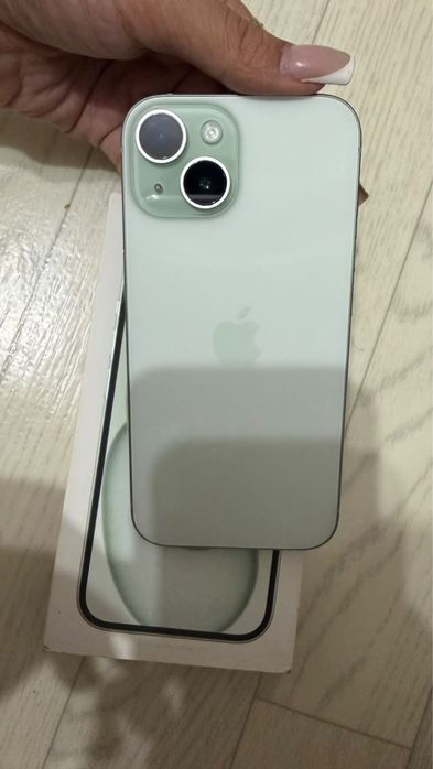 iPhone 15 128гб телефон