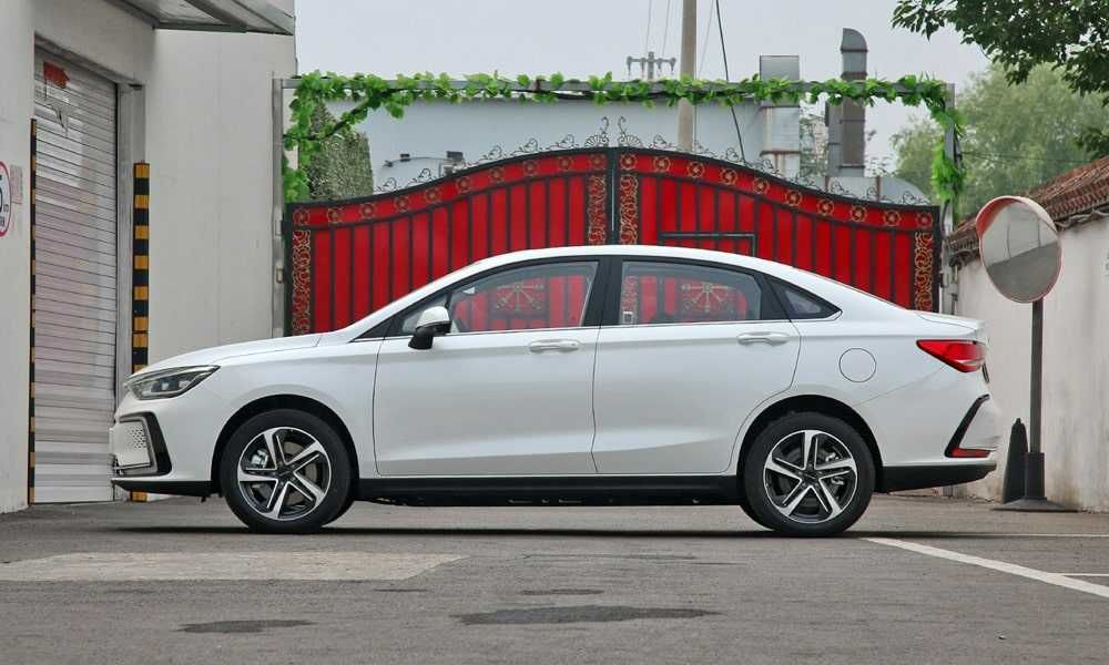 Продаётся новый Beijing EU5 (без пробег)