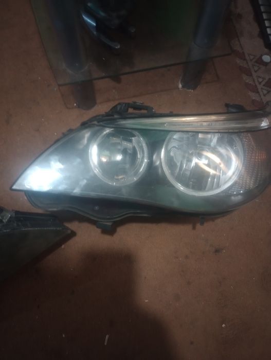 Vând far BMW e 60
