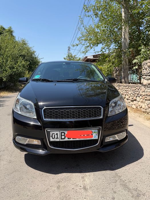 Продаю свою Nexia 3 2018 года автомат