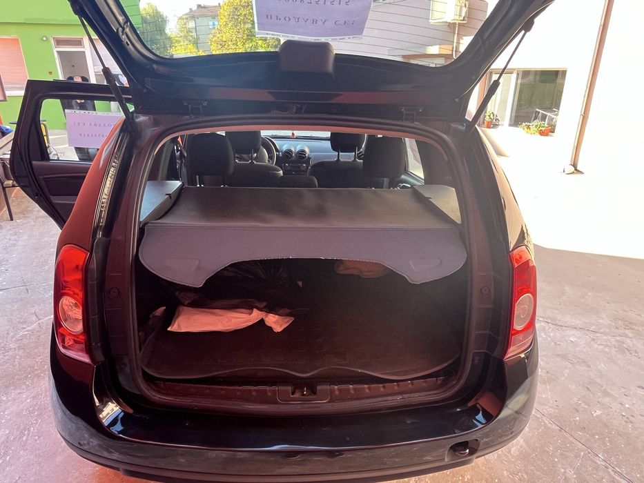 Дачия Дъстър СУВ 4x4 2013 г с комплект летни и зимни гуми