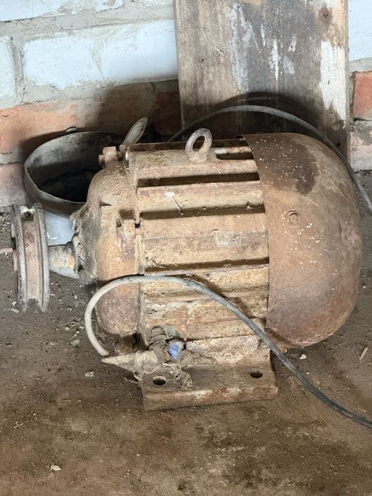 Электрический двигатель