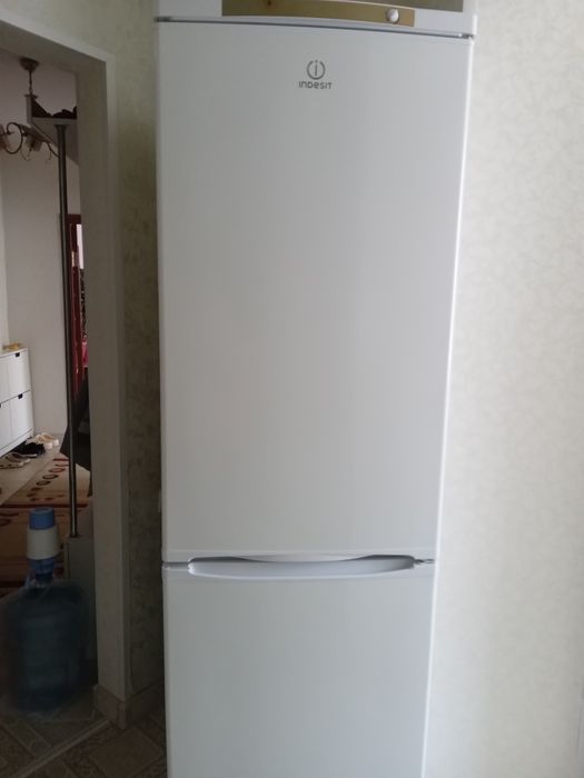 Холодильник Индезит