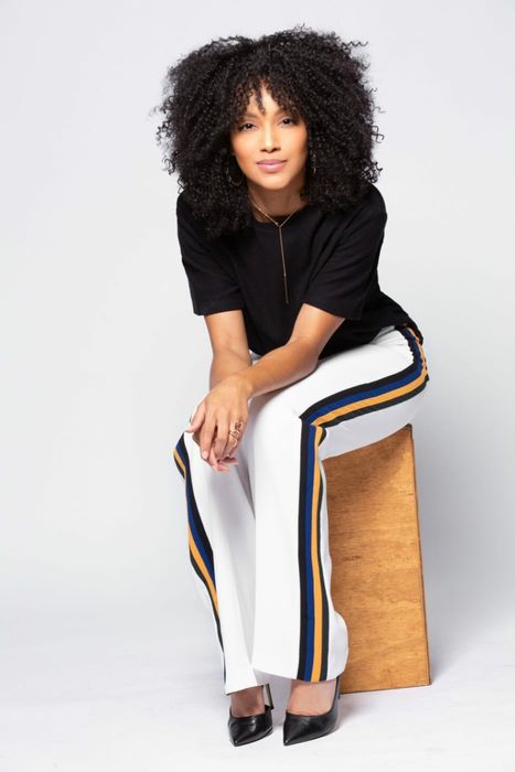 Transport GRATUIT Pantaloni dama Zara albi /Blugi